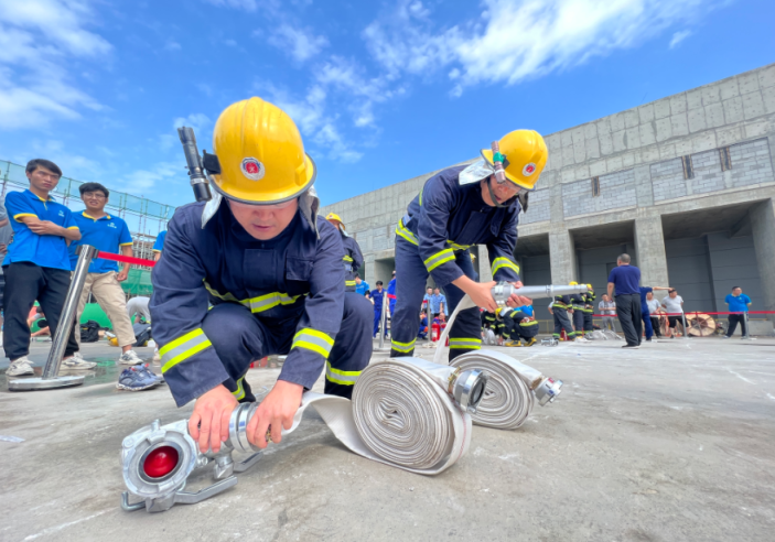 比比看!軌道交通工程開展消防技能比武活動